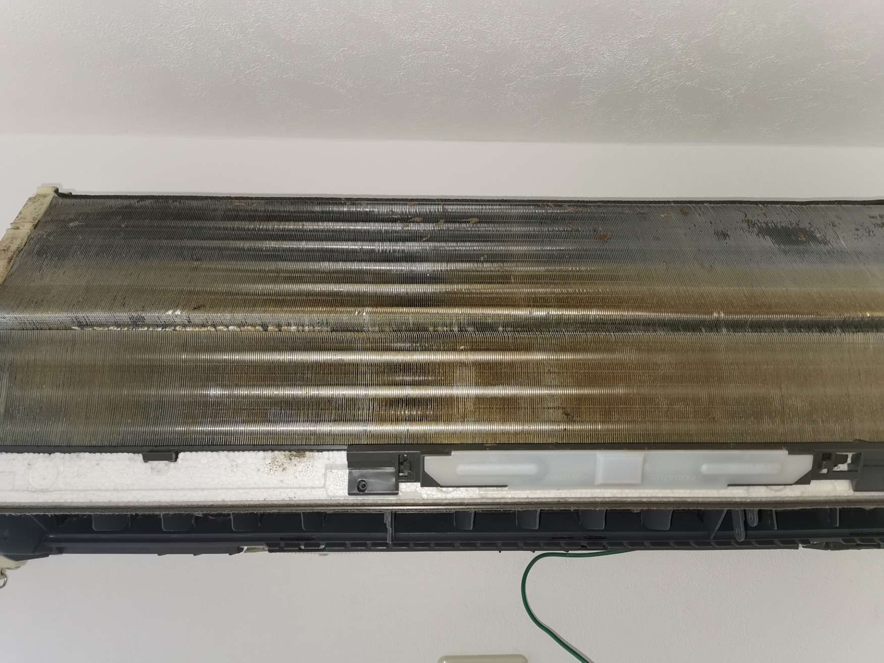 富士通ゼネラルエアコンクリーニングを行いました。